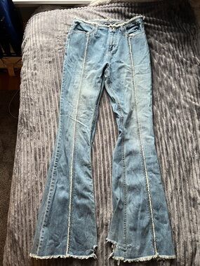 Hot Topic Women’s Bell Bottom Jeans With Stars on Back